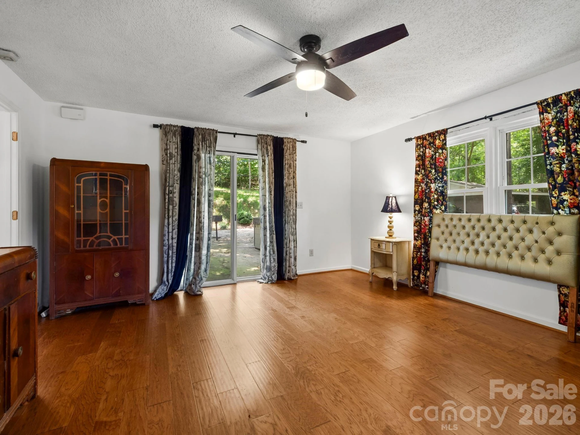 689 S Trade Street - Photo 9