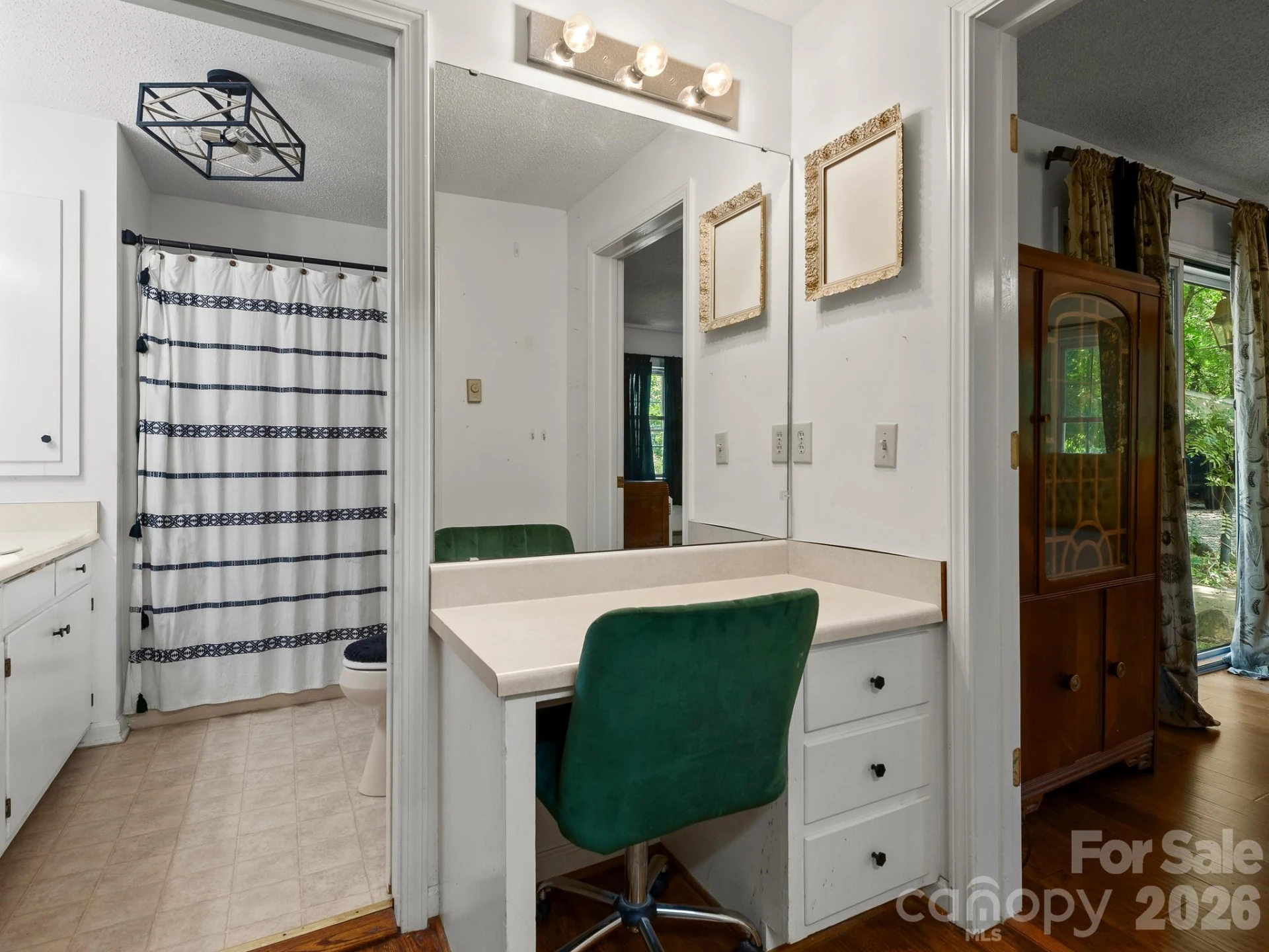 689 S Trade Street - Photo 10