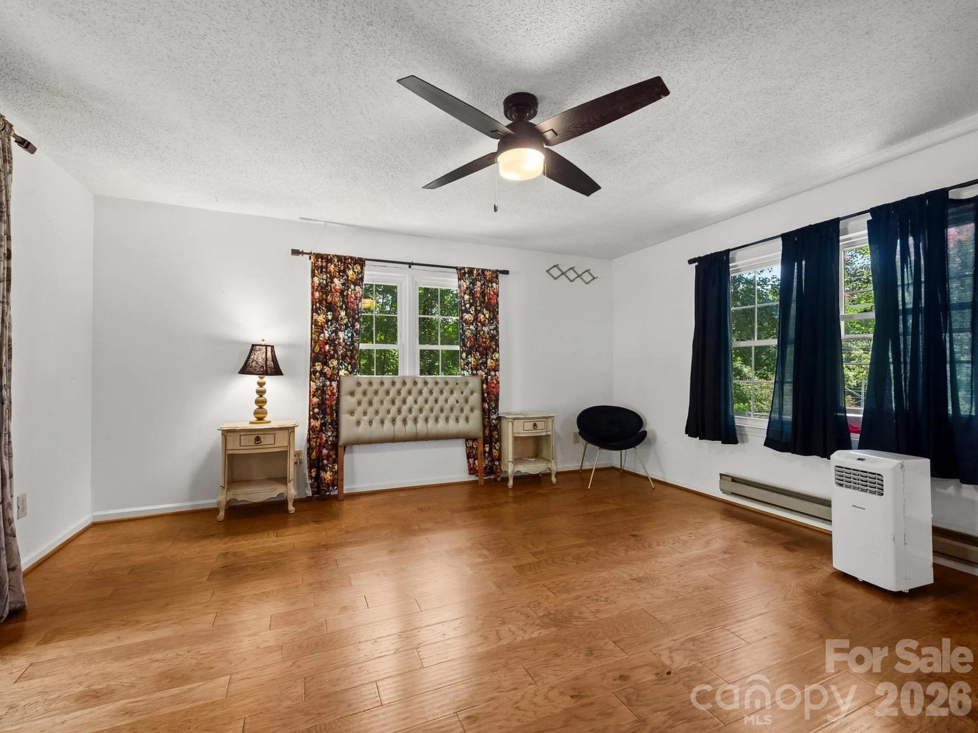 689 S Trade Street - Photo 12