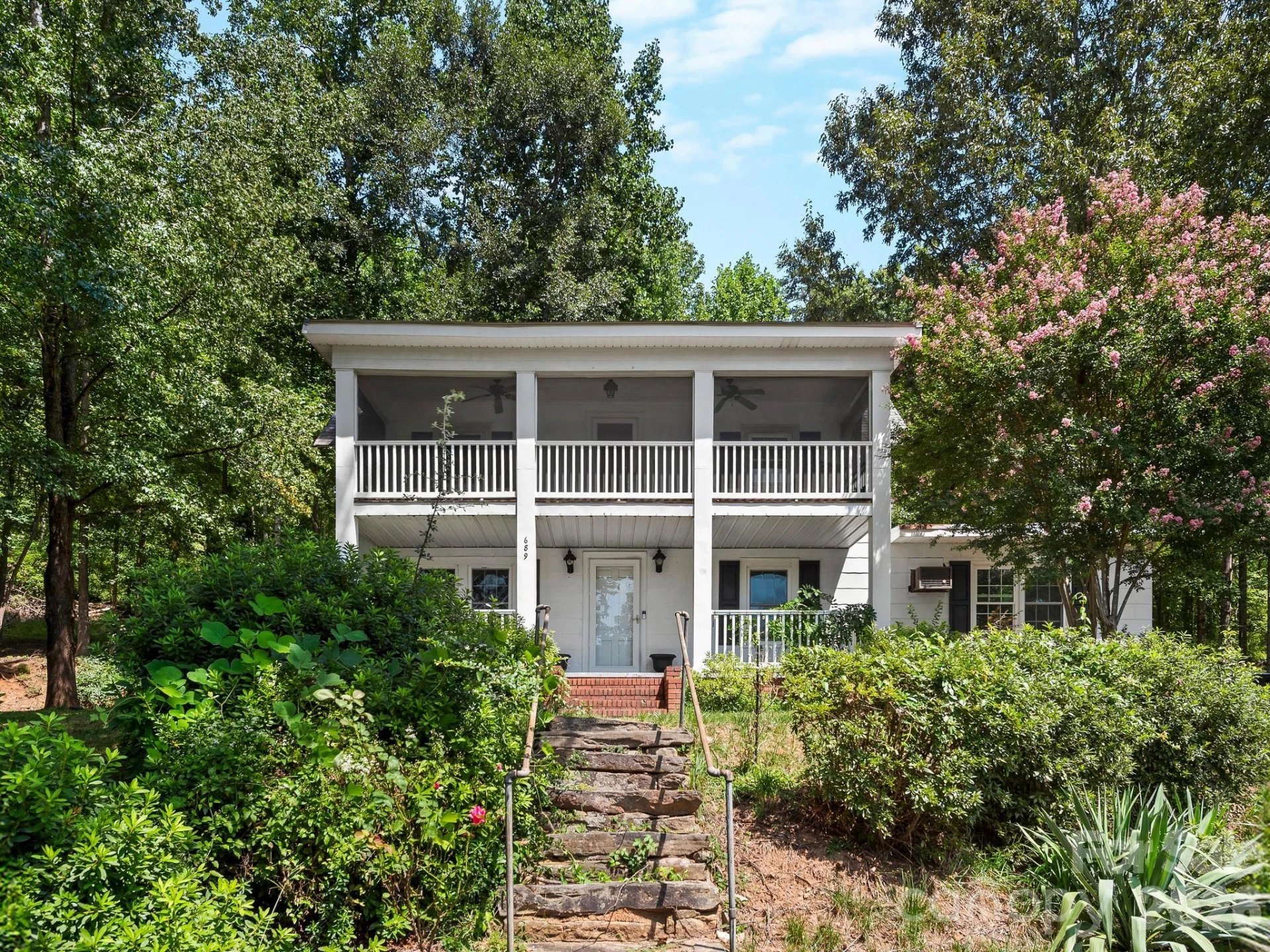 689 S Trade Street - Photo 21