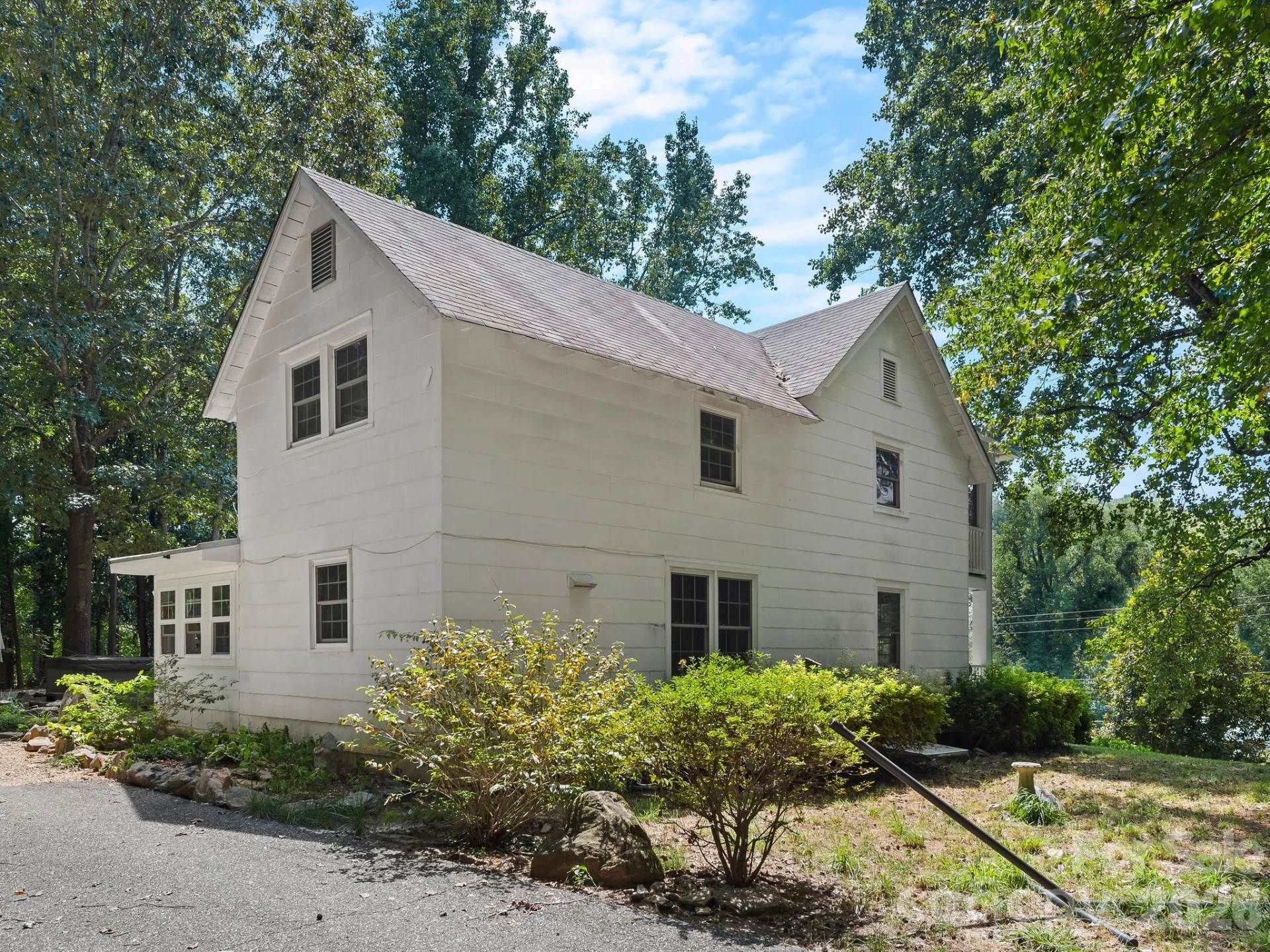 689 S Trade Street - Photo 23