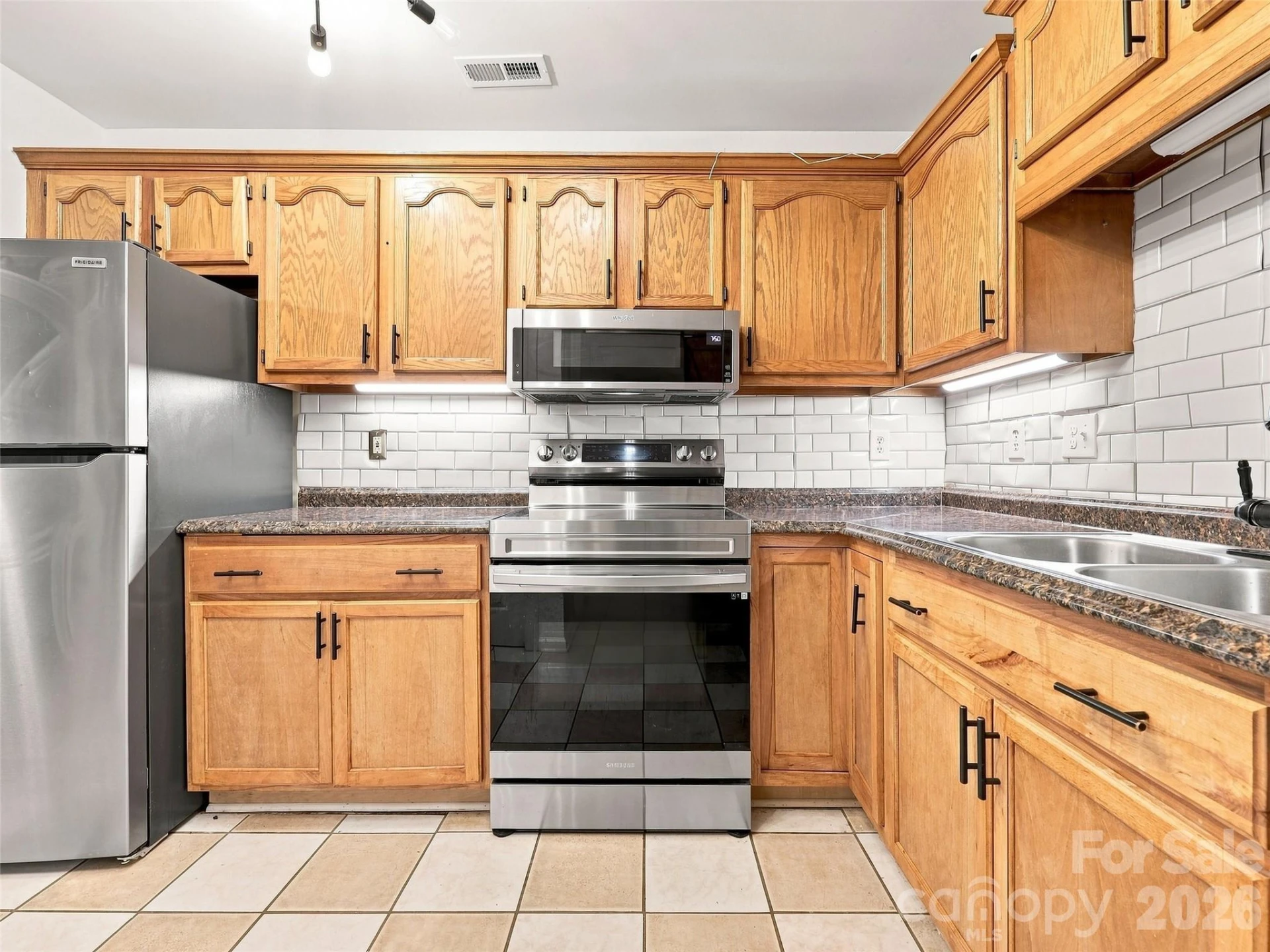 19 Krista Circle #E - Photo 16