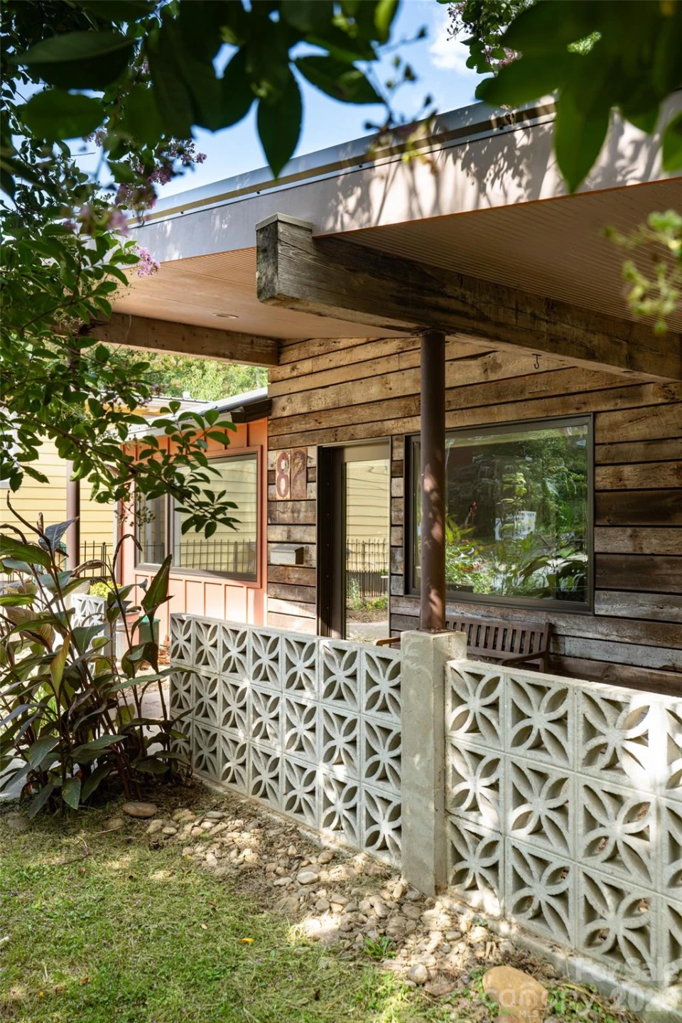 82 Mount Clare Avenue - Photo 5