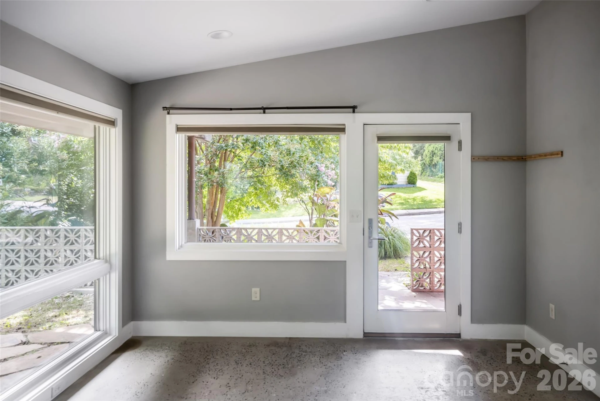 82 Mount Clare Avenue - Photo 8