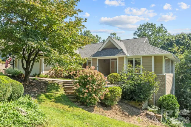 324 DAWNBROOK Drive, Flat Rock, NC, 28731