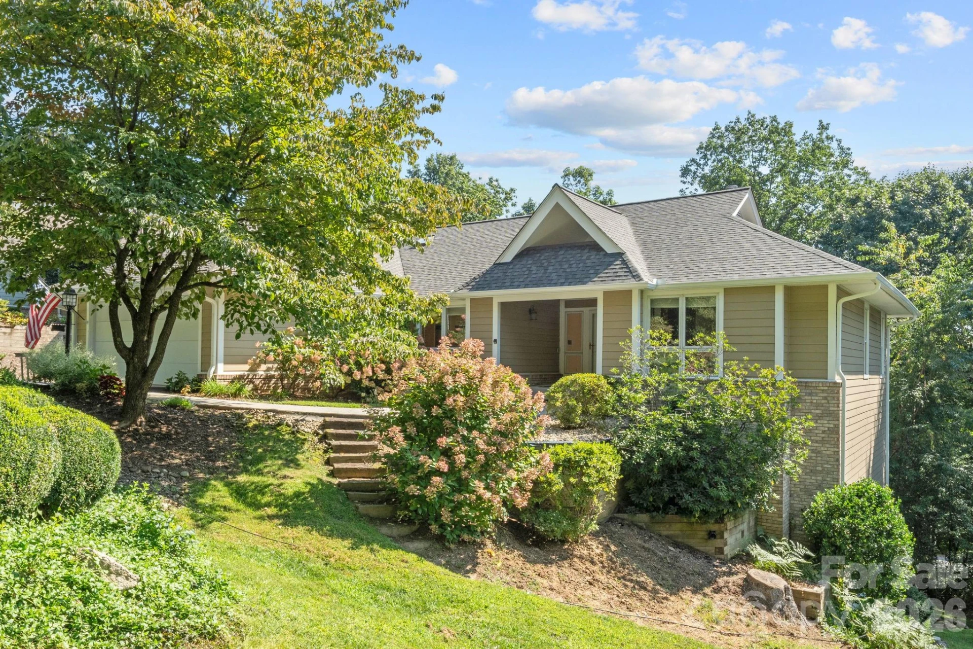 324 DAWNBROOK Drive