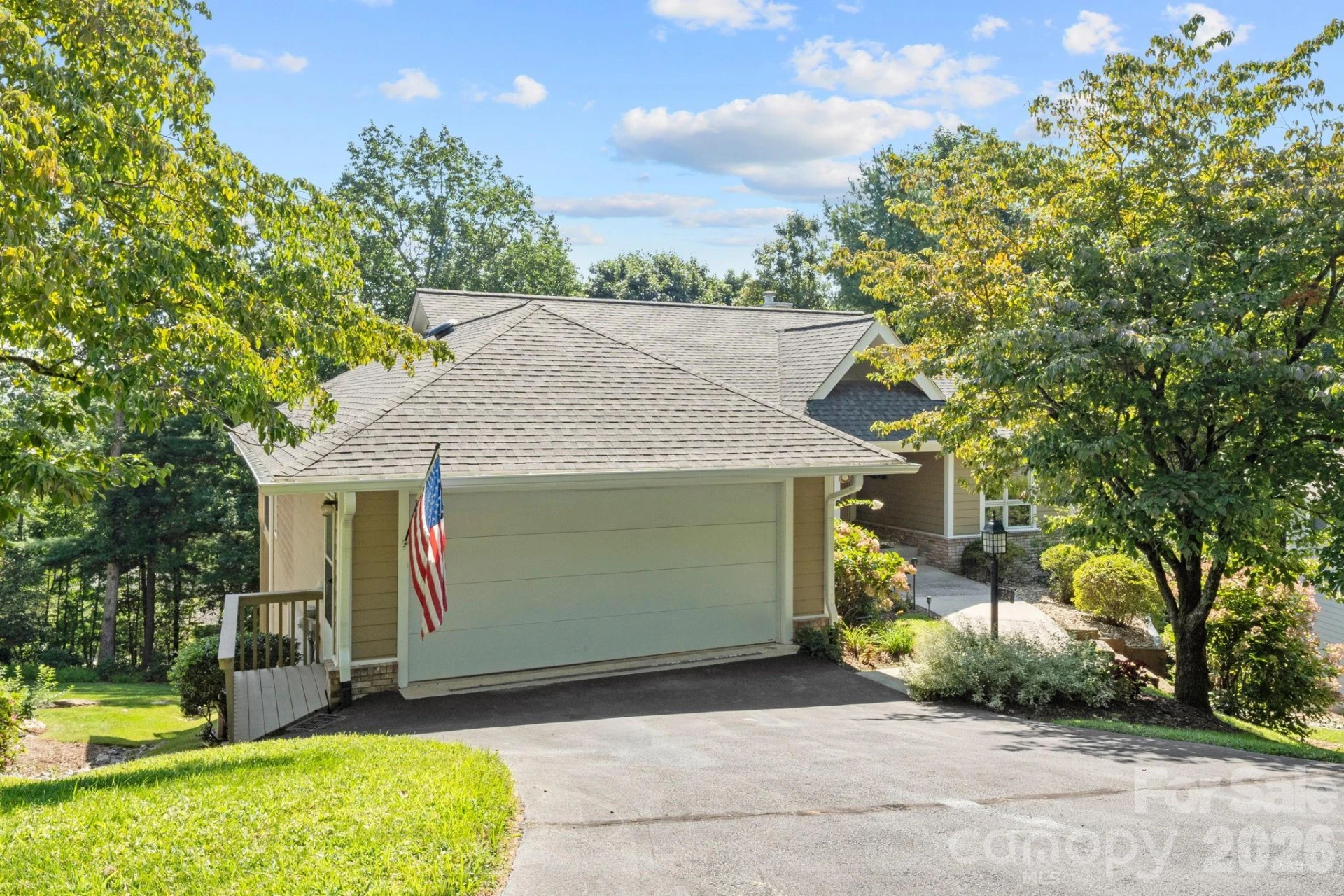 324 DAWNBROOK Drive - Photo 2