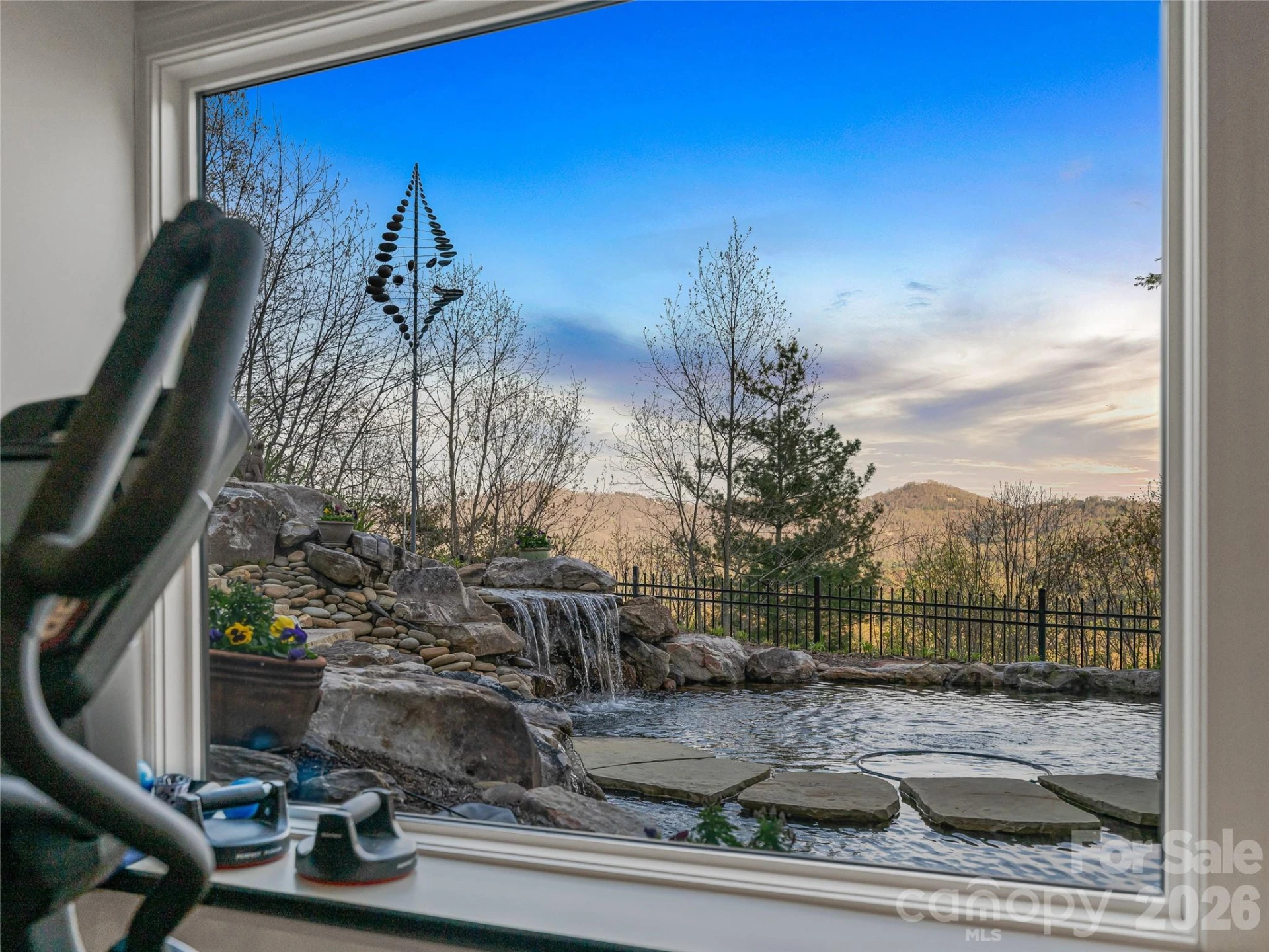 10 Beaverbrook Court - Photo 32