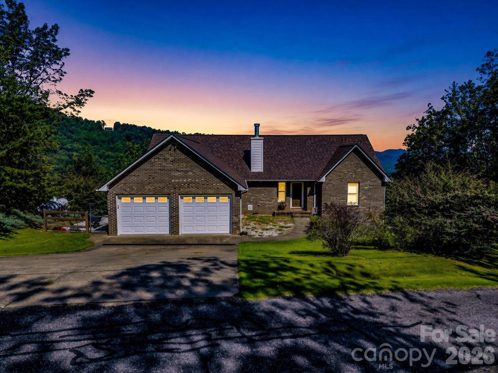 485 Mountain Lookout Drive - Photo 2