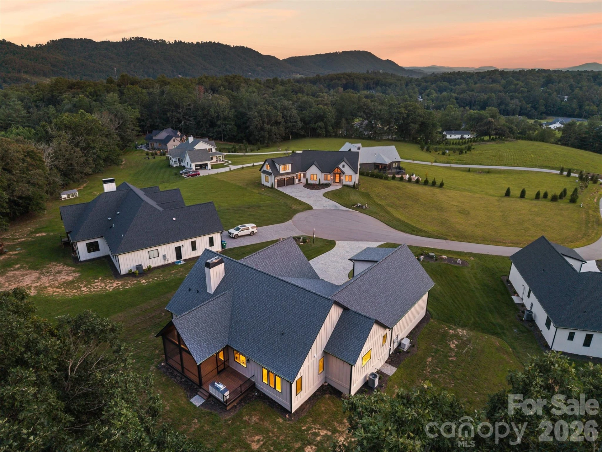 144 Golden Pasture Drive - Photo 40