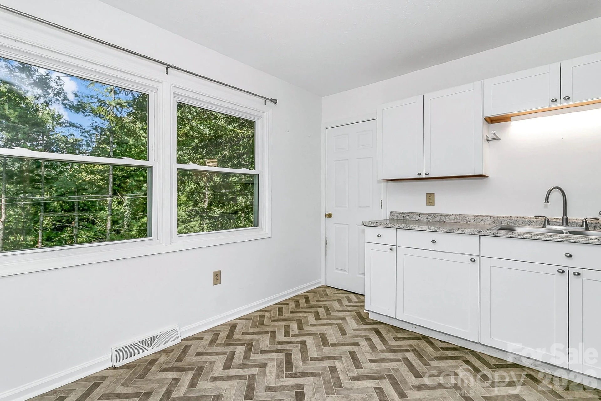16 Merlin Way - Photo 6