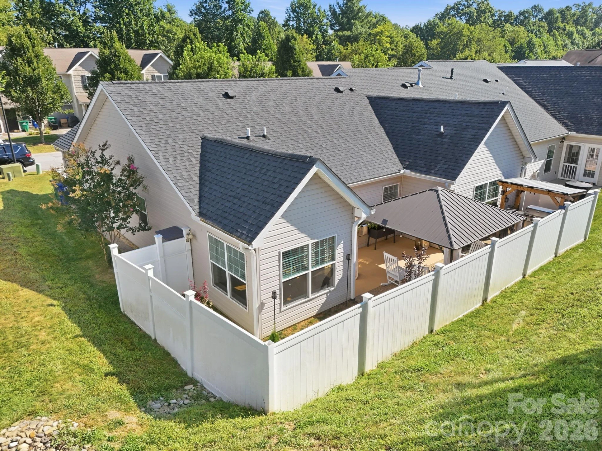 72 Sunny Meadows Boulevard - Photo 2