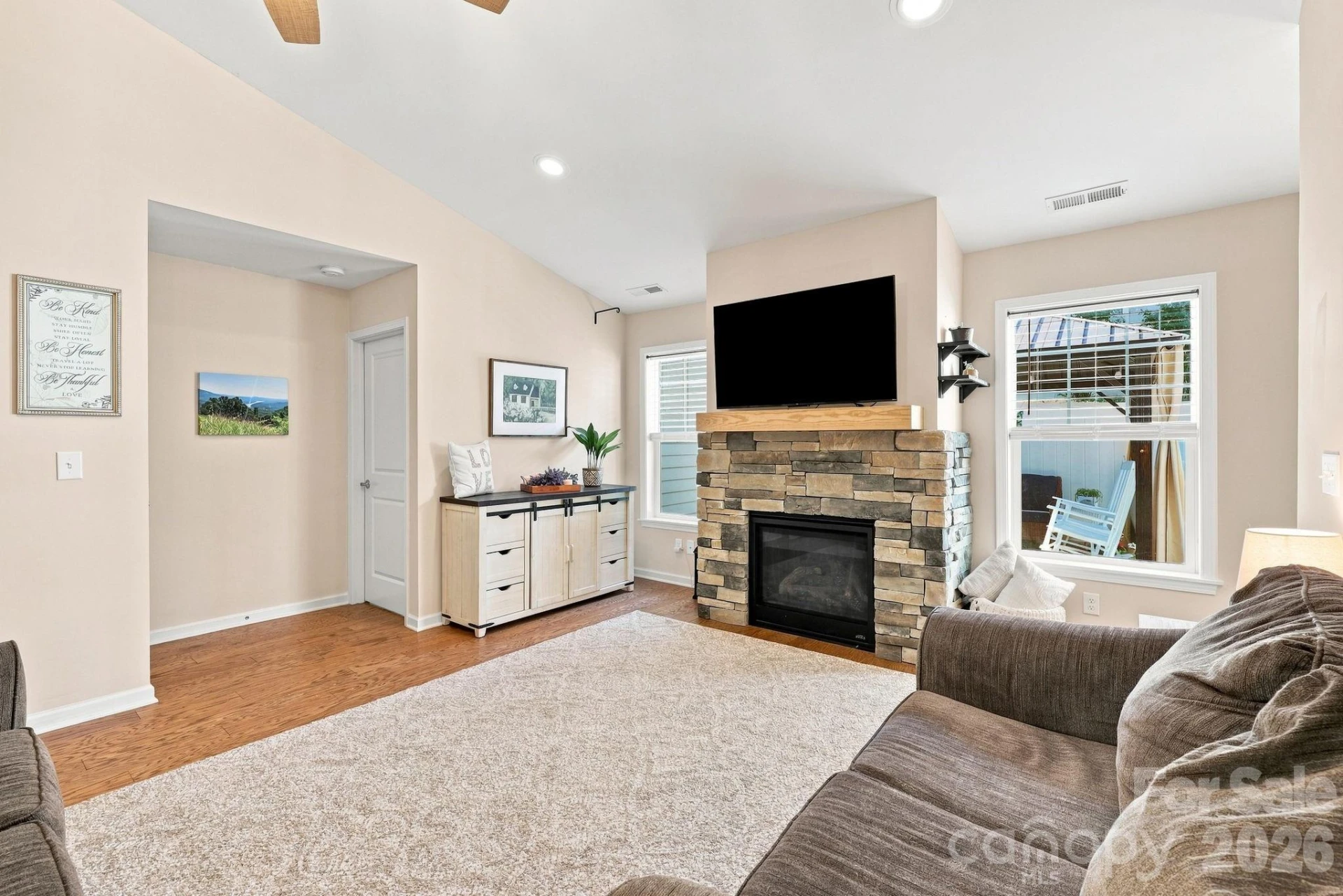 72 Sunny Meadows Boulevard - Photo 4