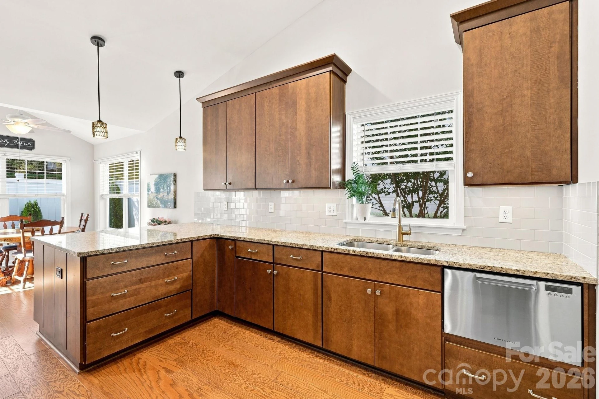 72 Sunny Meadows Boulevard - Photo 10