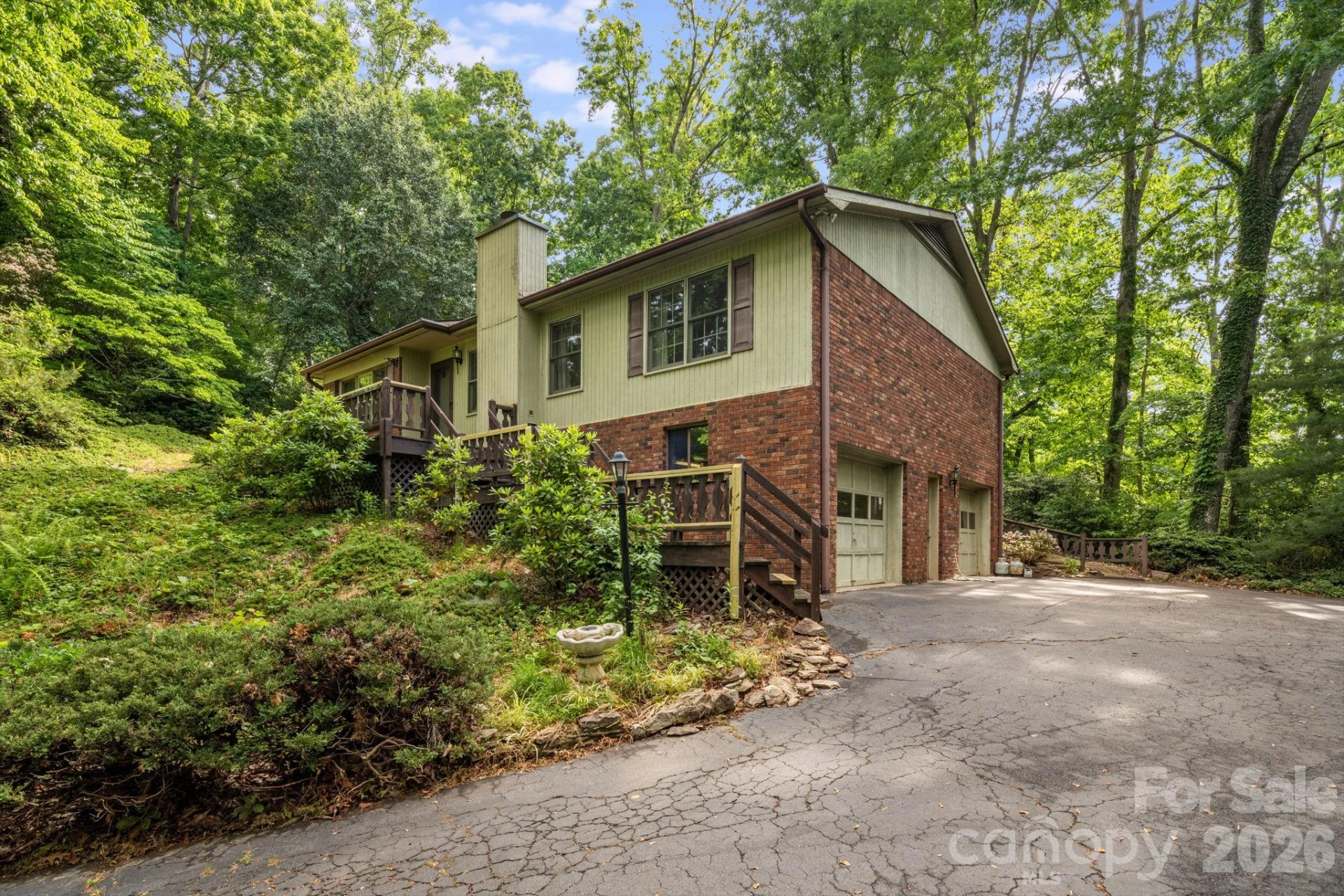 636 Goldview Drive - Photo 3