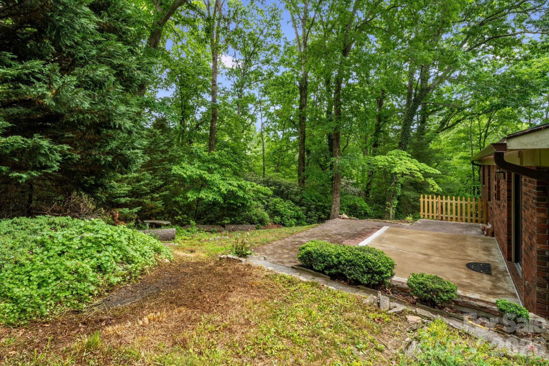 636 Goldview Drive - Photo 33