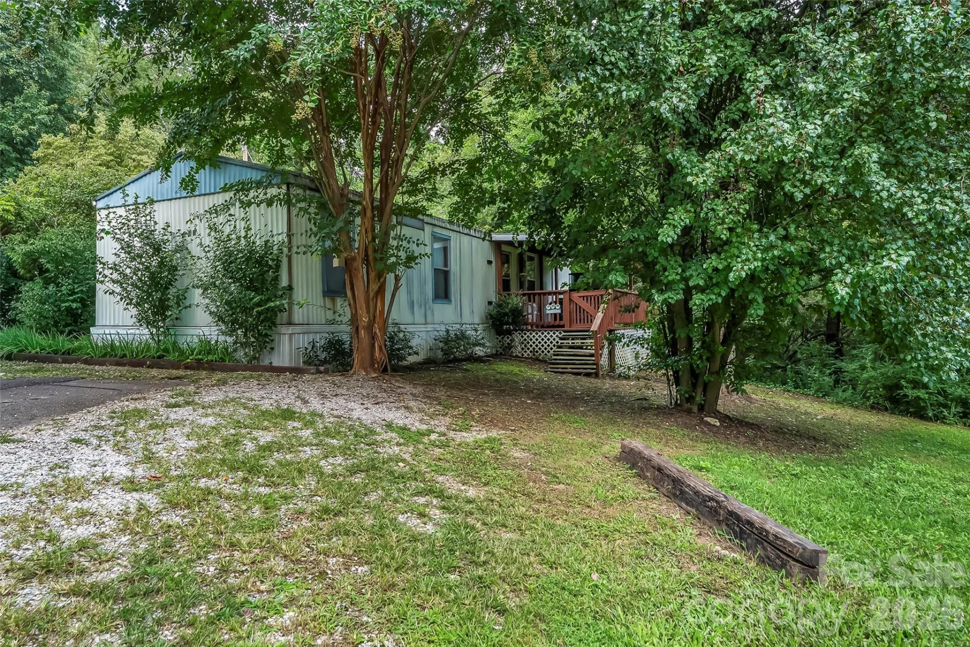230 JOHNSON HOLLOW Road W - Photo 2