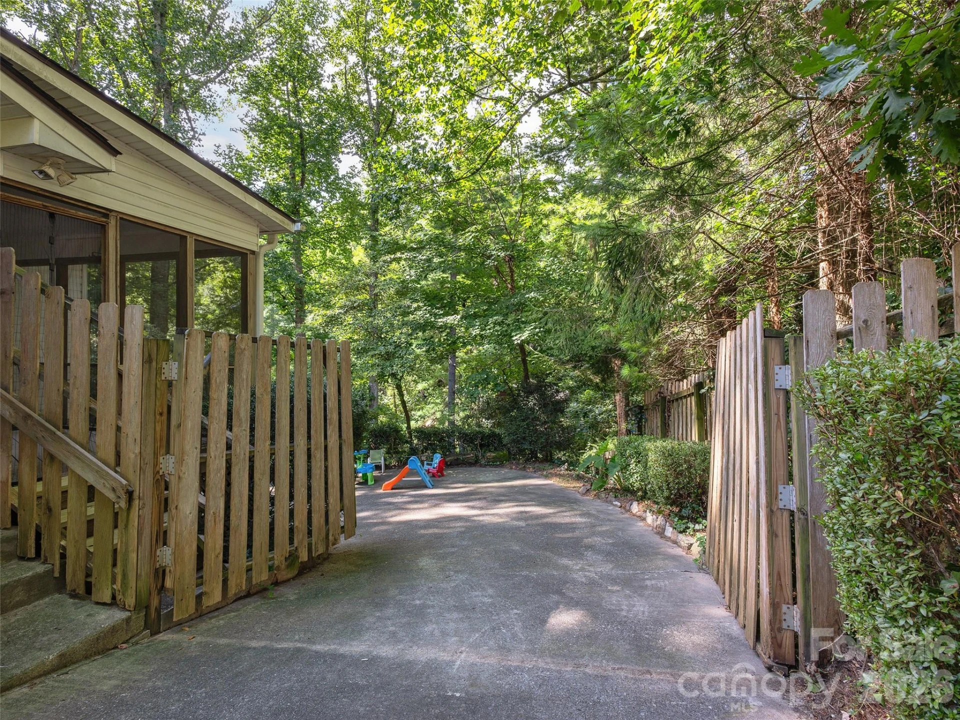 921 Indian Hill Road - Photo 25