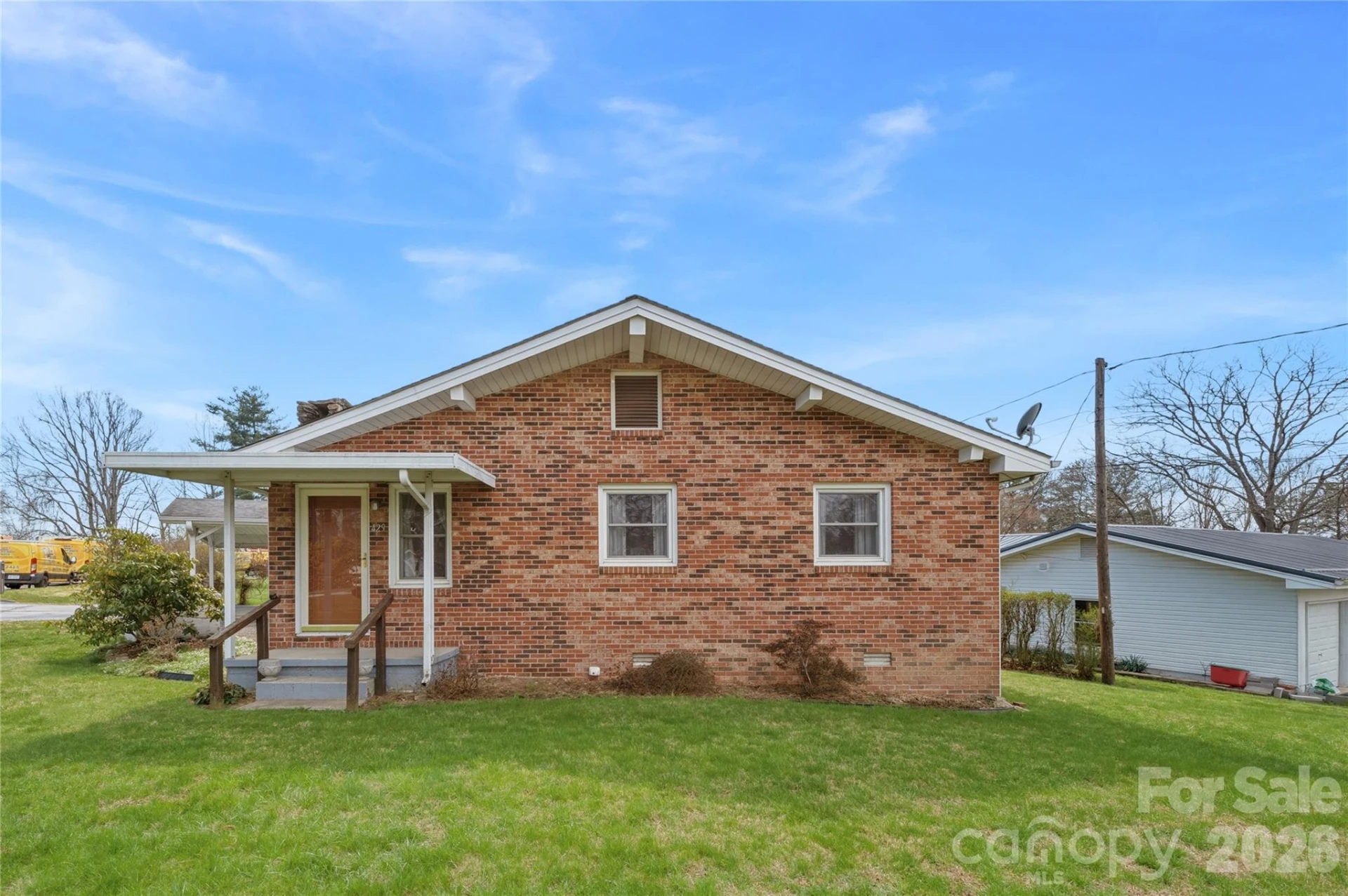 429 Jack Street - Photo 2