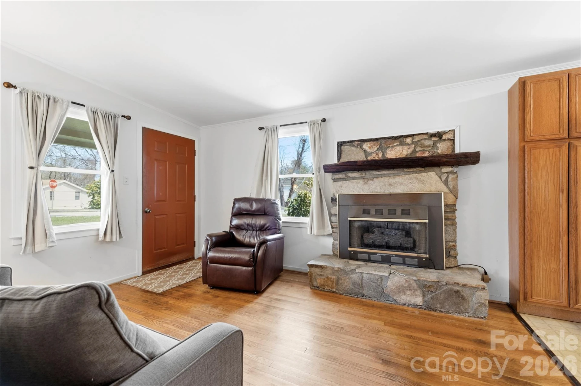 429 Jack Street - Photo 10