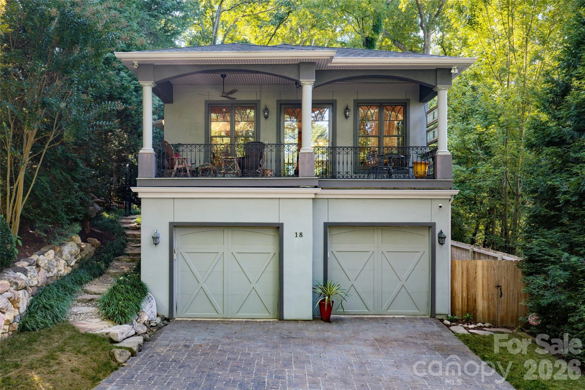 18 Woodlink Road