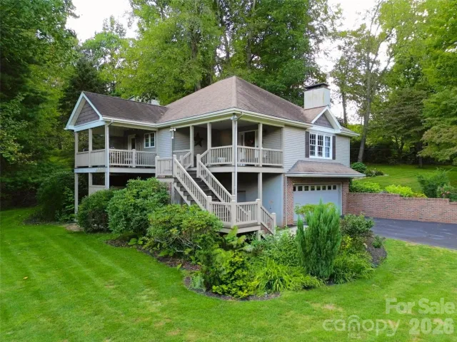 105 Deer Glade Lane