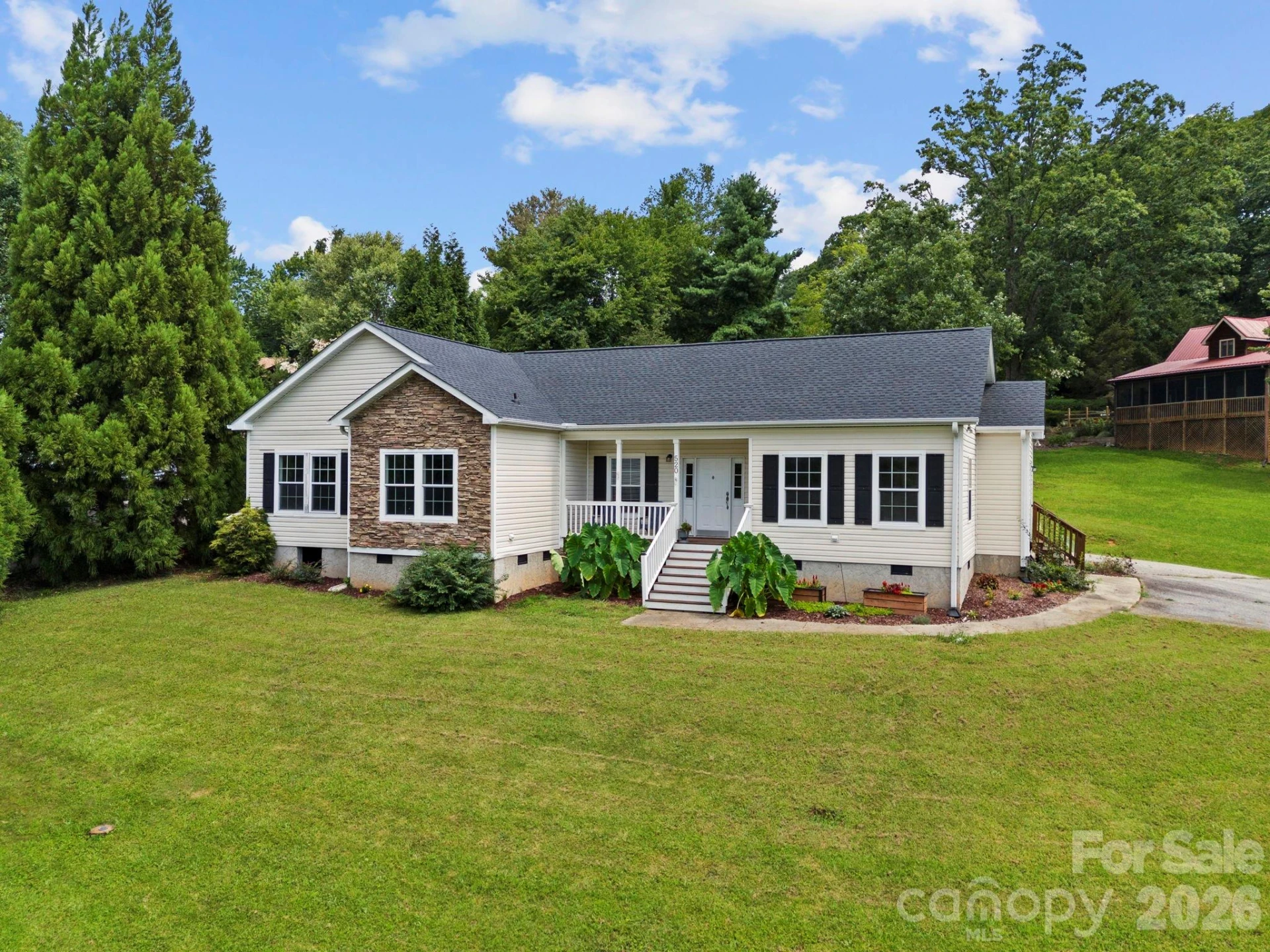97 Meadowview Drive - Photo 4