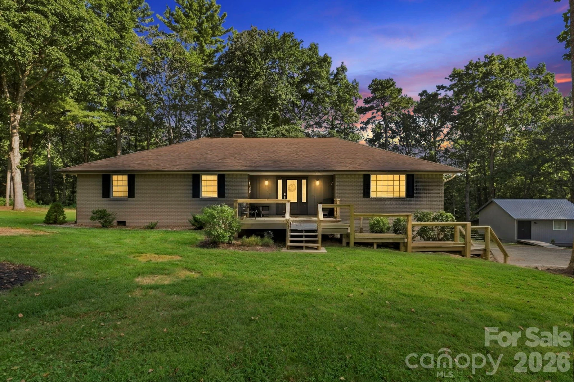 168 S Country Lane