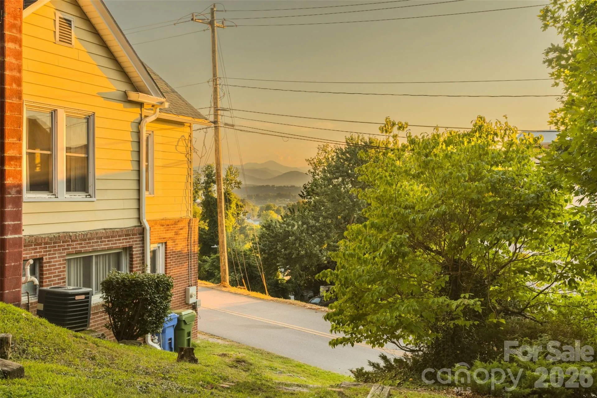 474 College Street - Photo 3