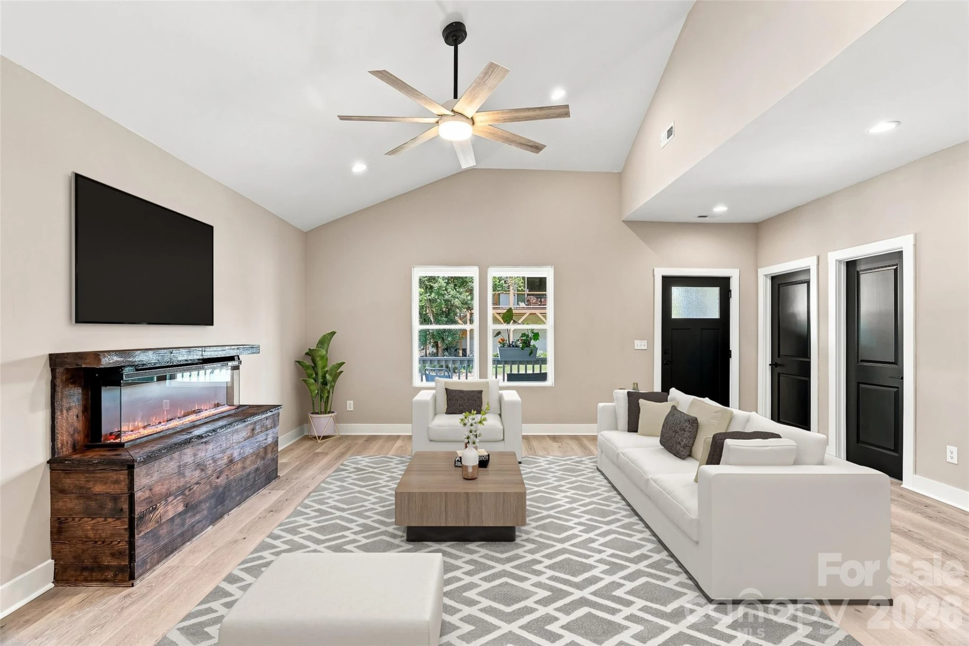 156 Edwards Avenue - Photo 4