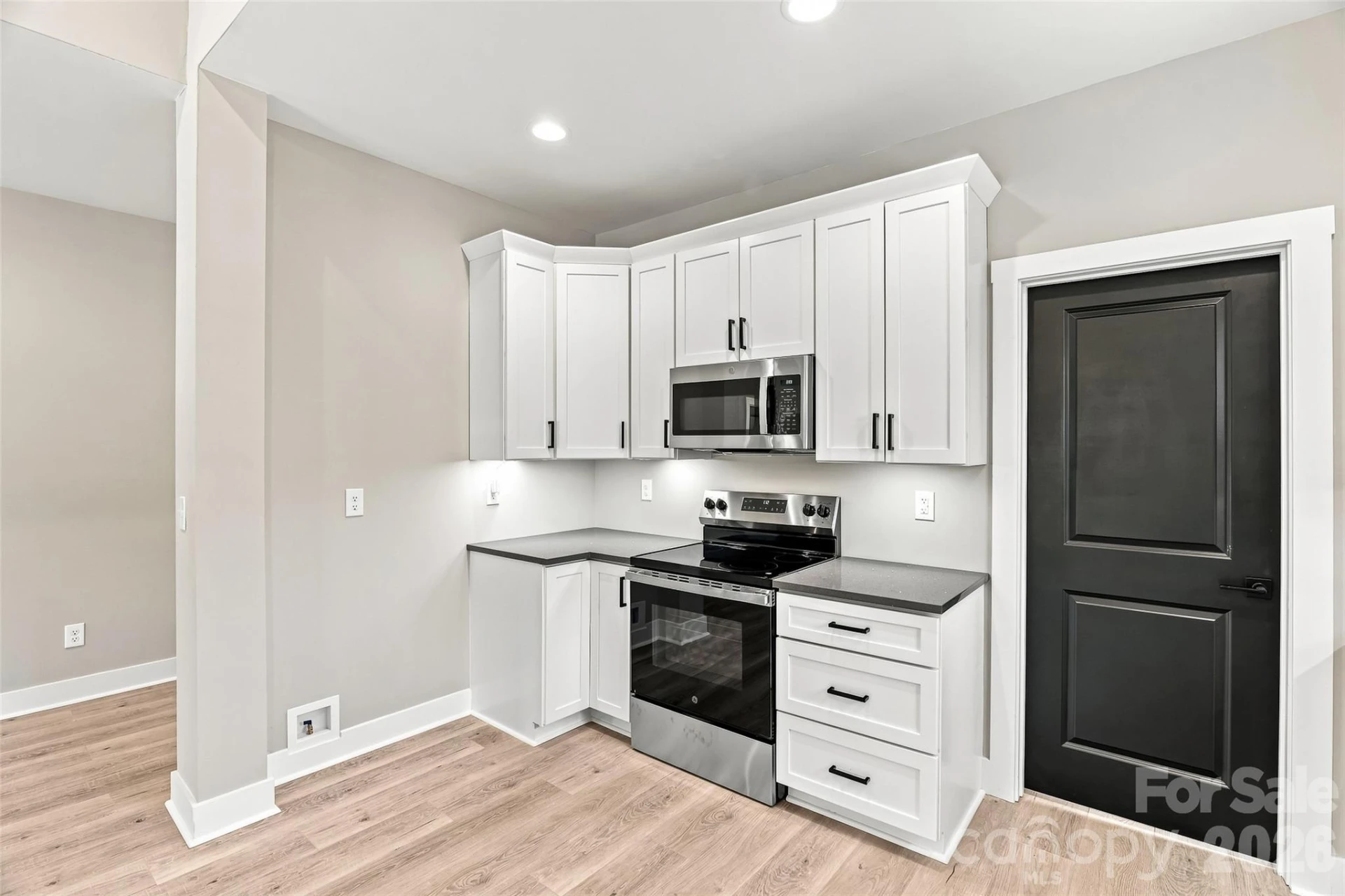 156 Edwards Avenue - Photo 17