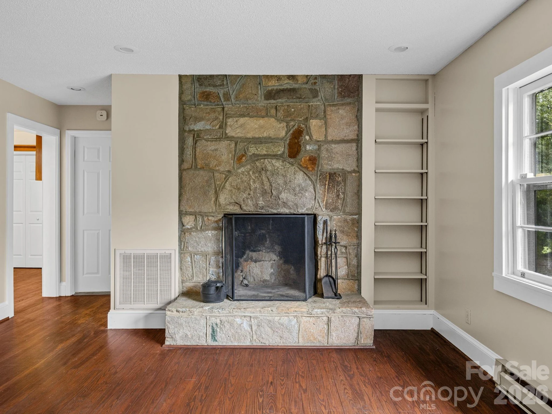 1164 Garrett Road - Photo 8