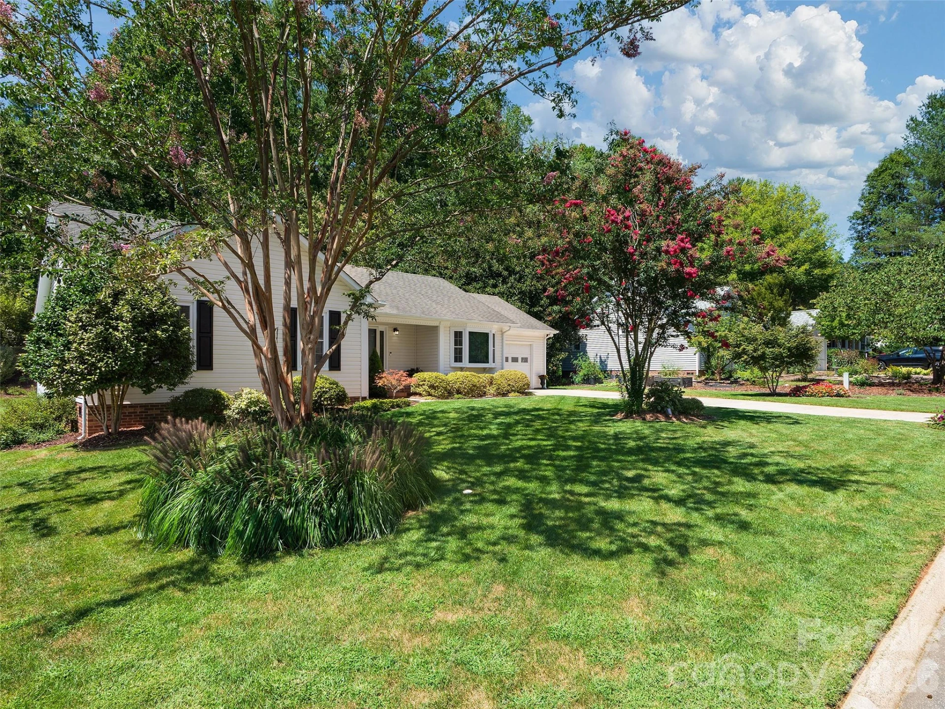 22 Southchase Drive - Photo 3