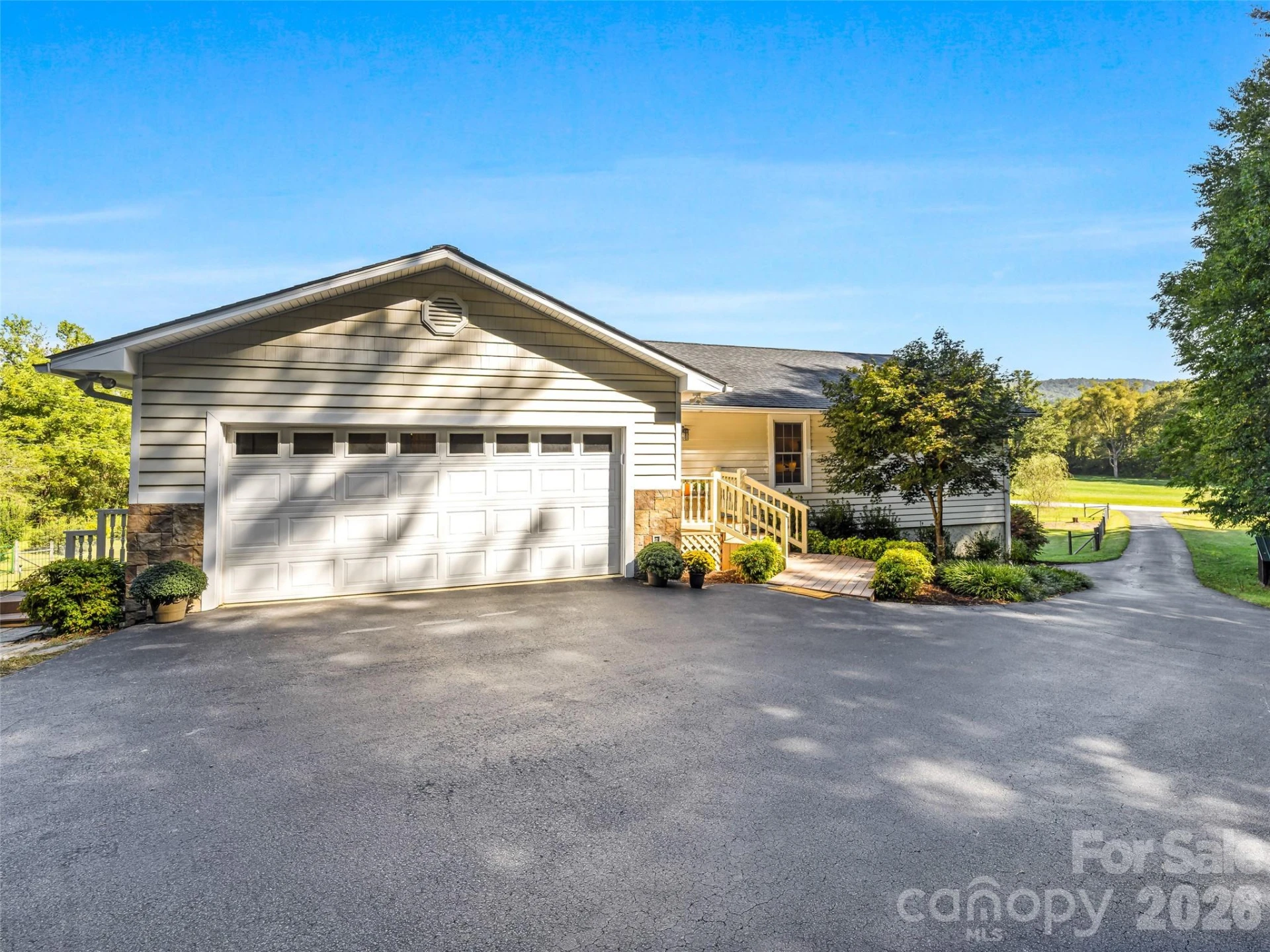 202 Morgan Drive - Photo 4