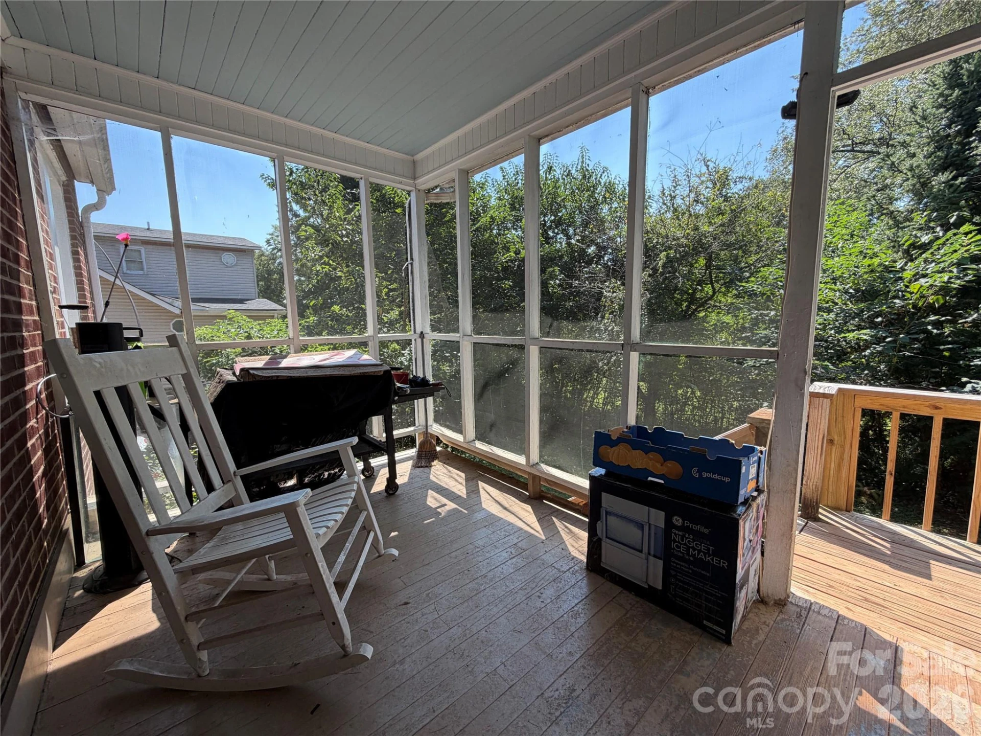 177 W 6th Street - Photo 4