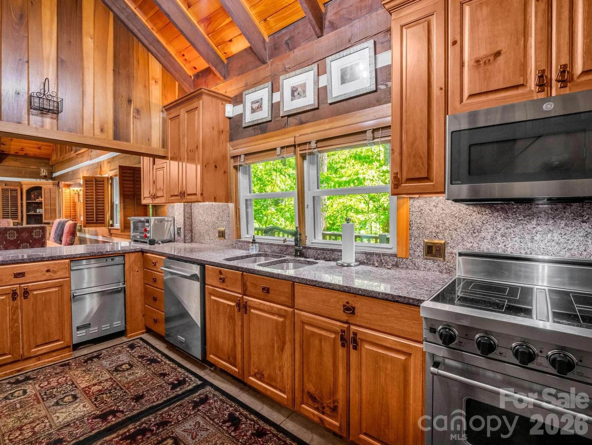 980 Mountain Forest Drive - Photo 16