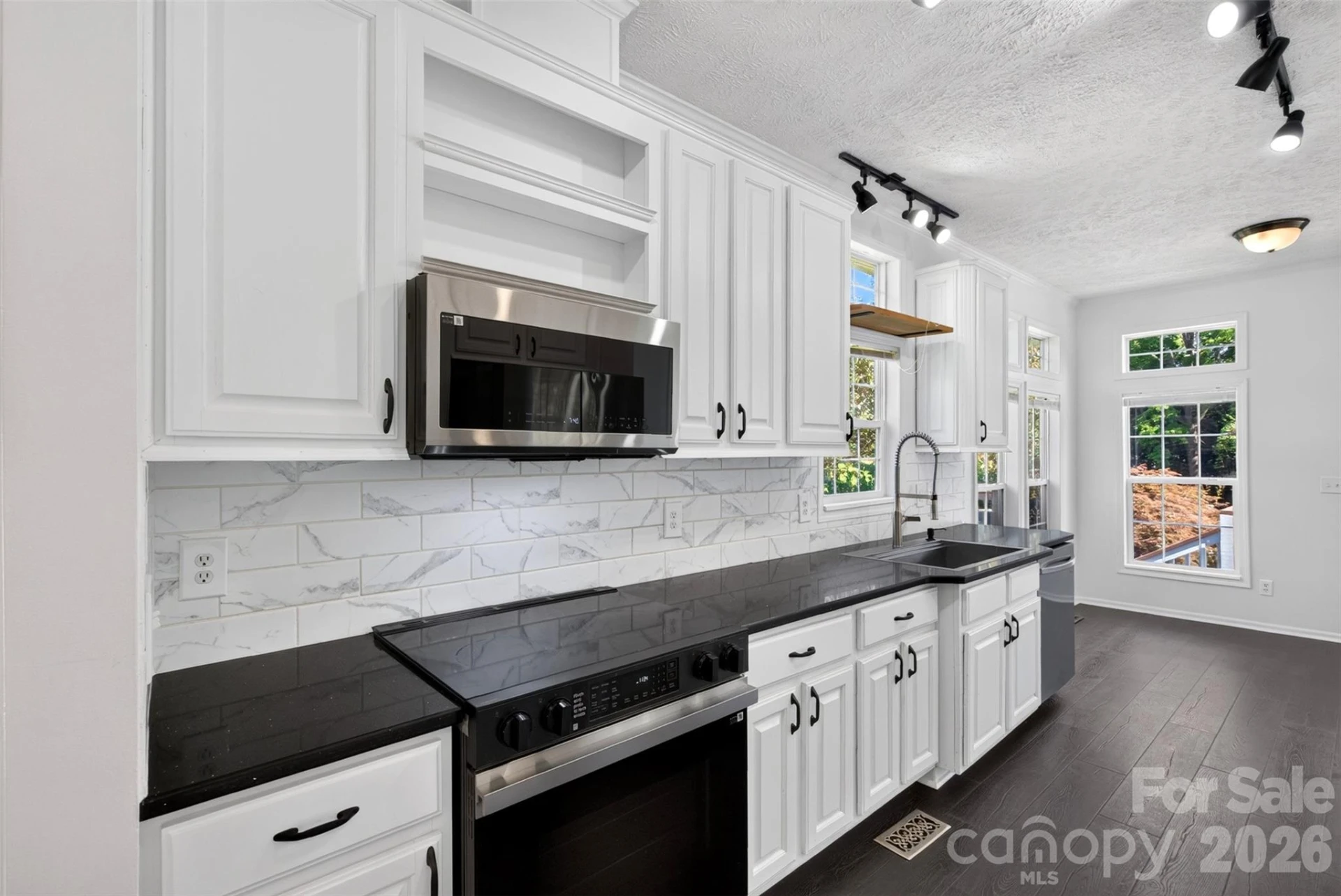 6 Enochs Way - Photo 8