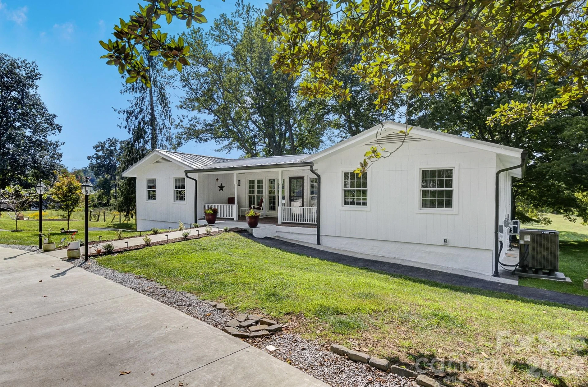 211 Pinner Road - Photo 45