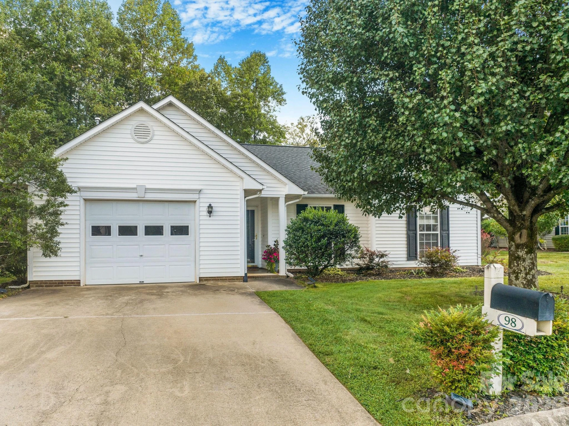 98 Stonehollow Road - Photo 2