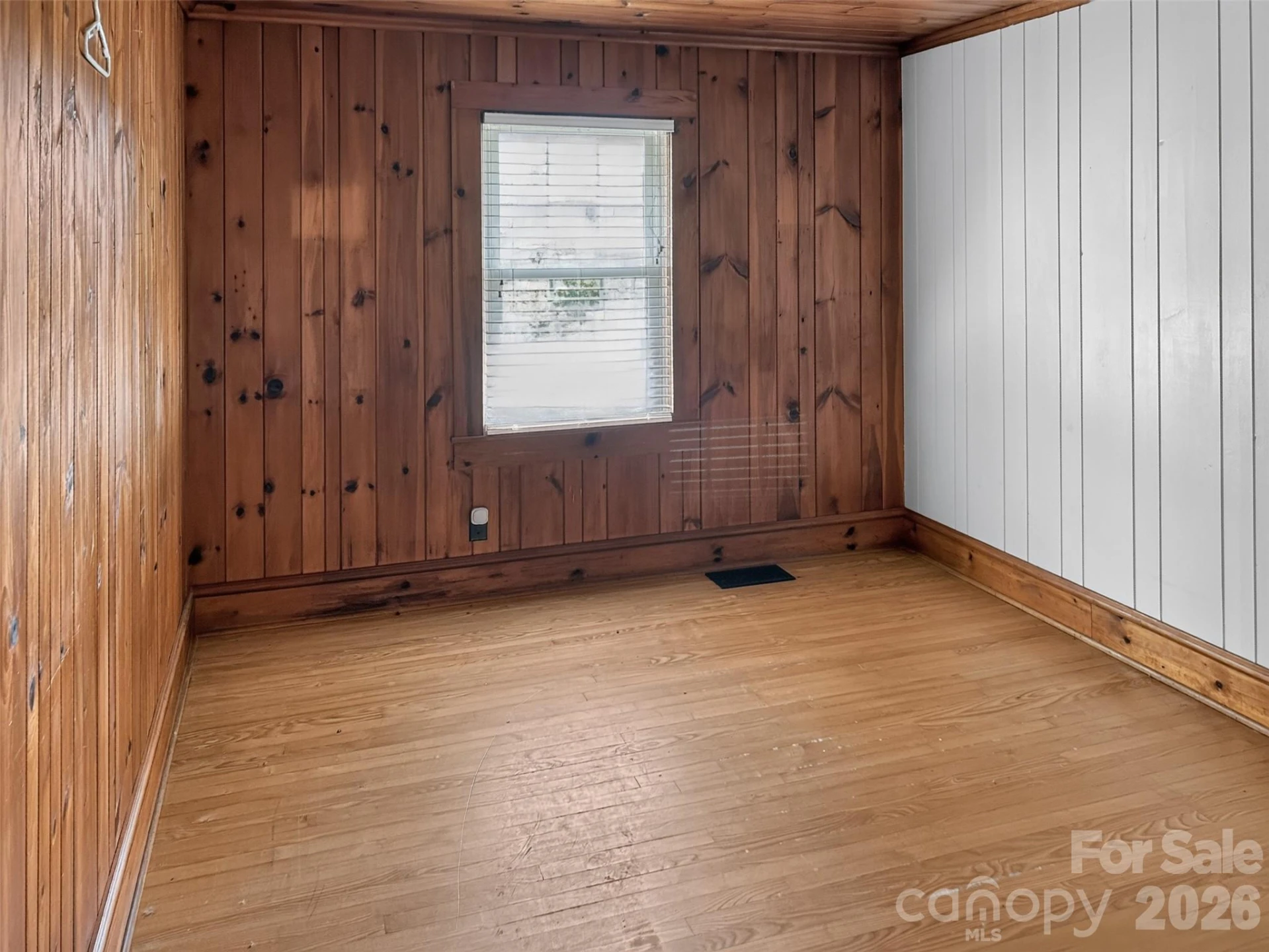 683 McDaniel Road - Photo 18