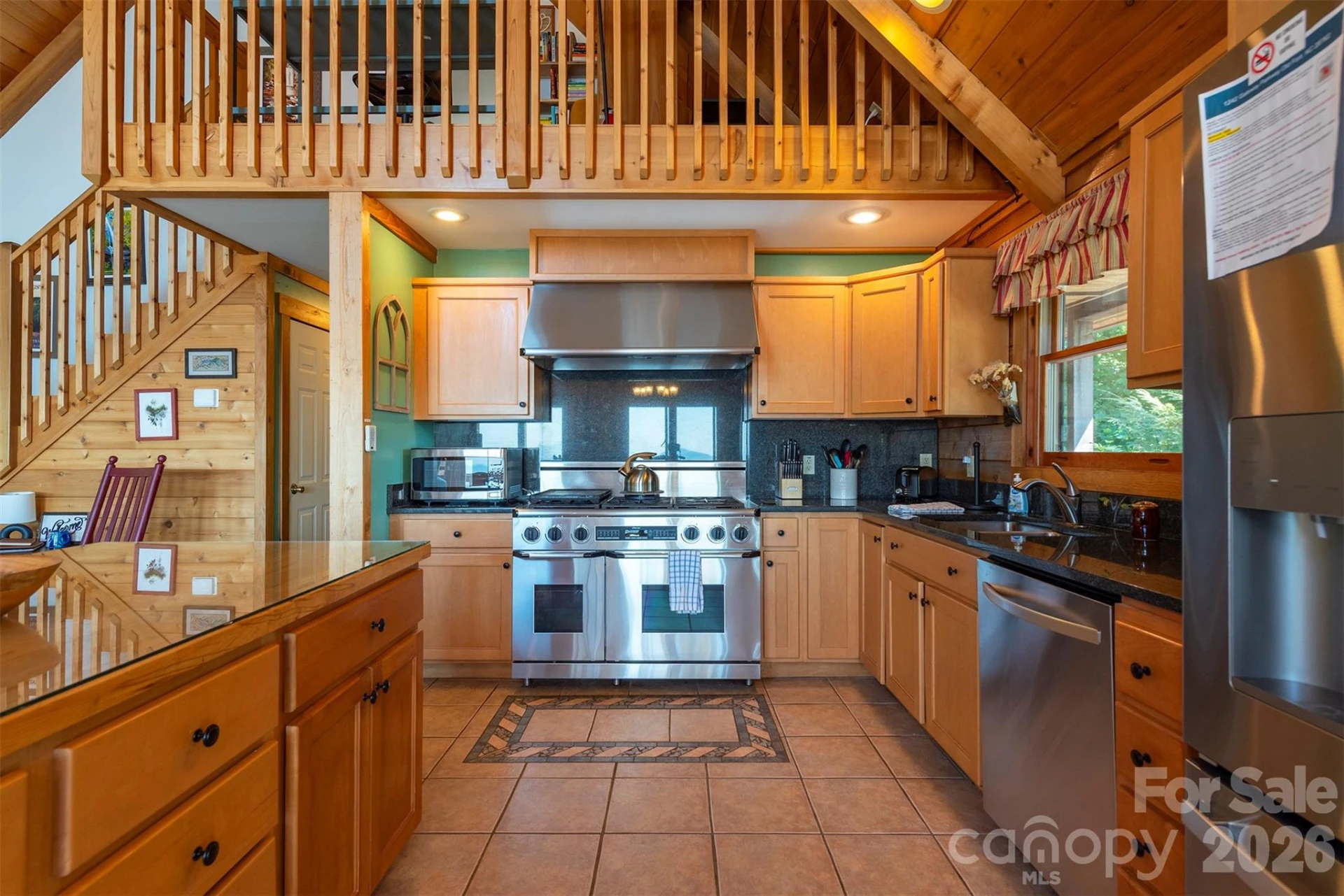 1242 Gateway Parkway - Photo 11