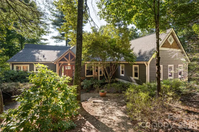 137 Bear Landing Drive, Hendersonville, NC, 28792