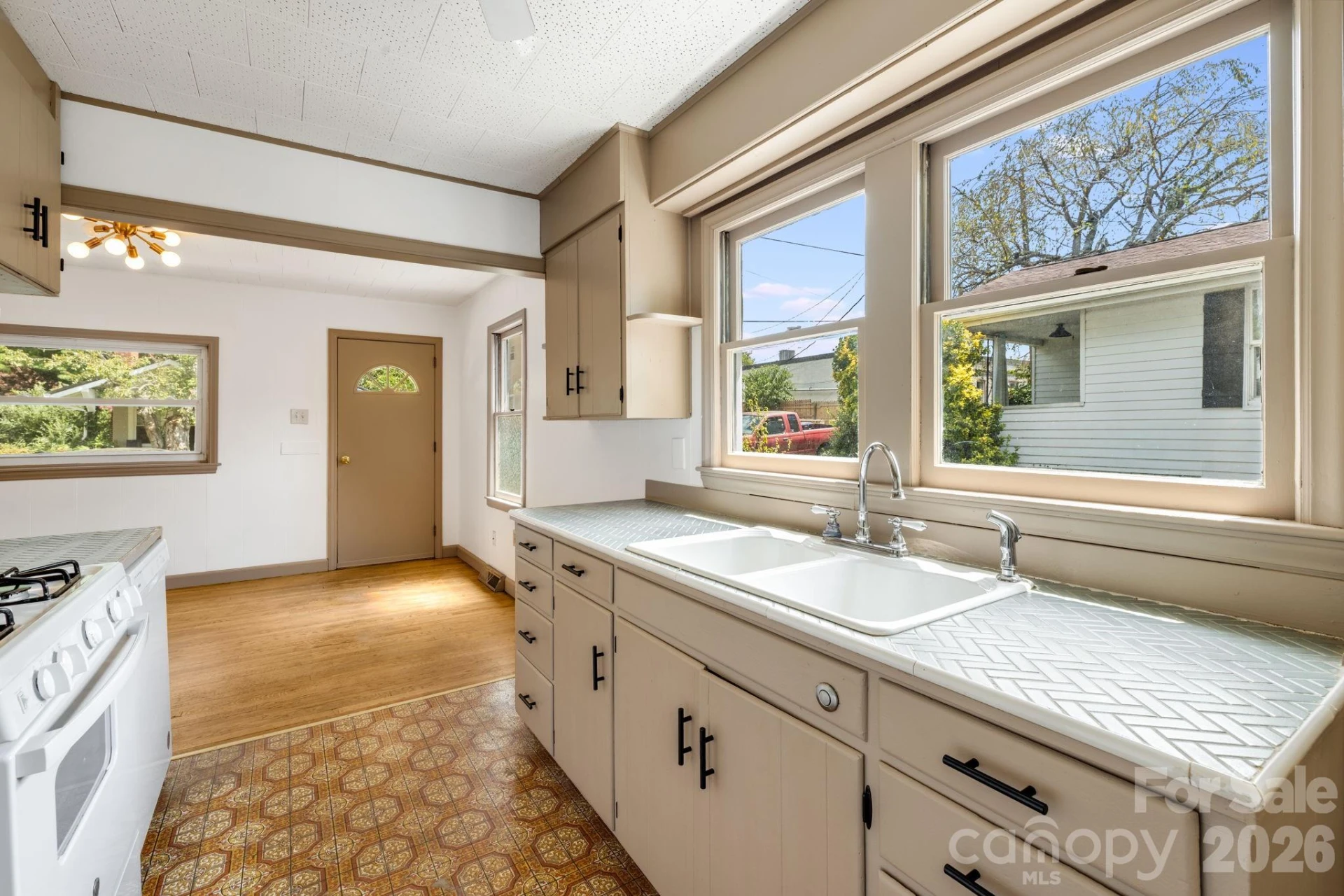 22 Jarrett Street - Photo 10
