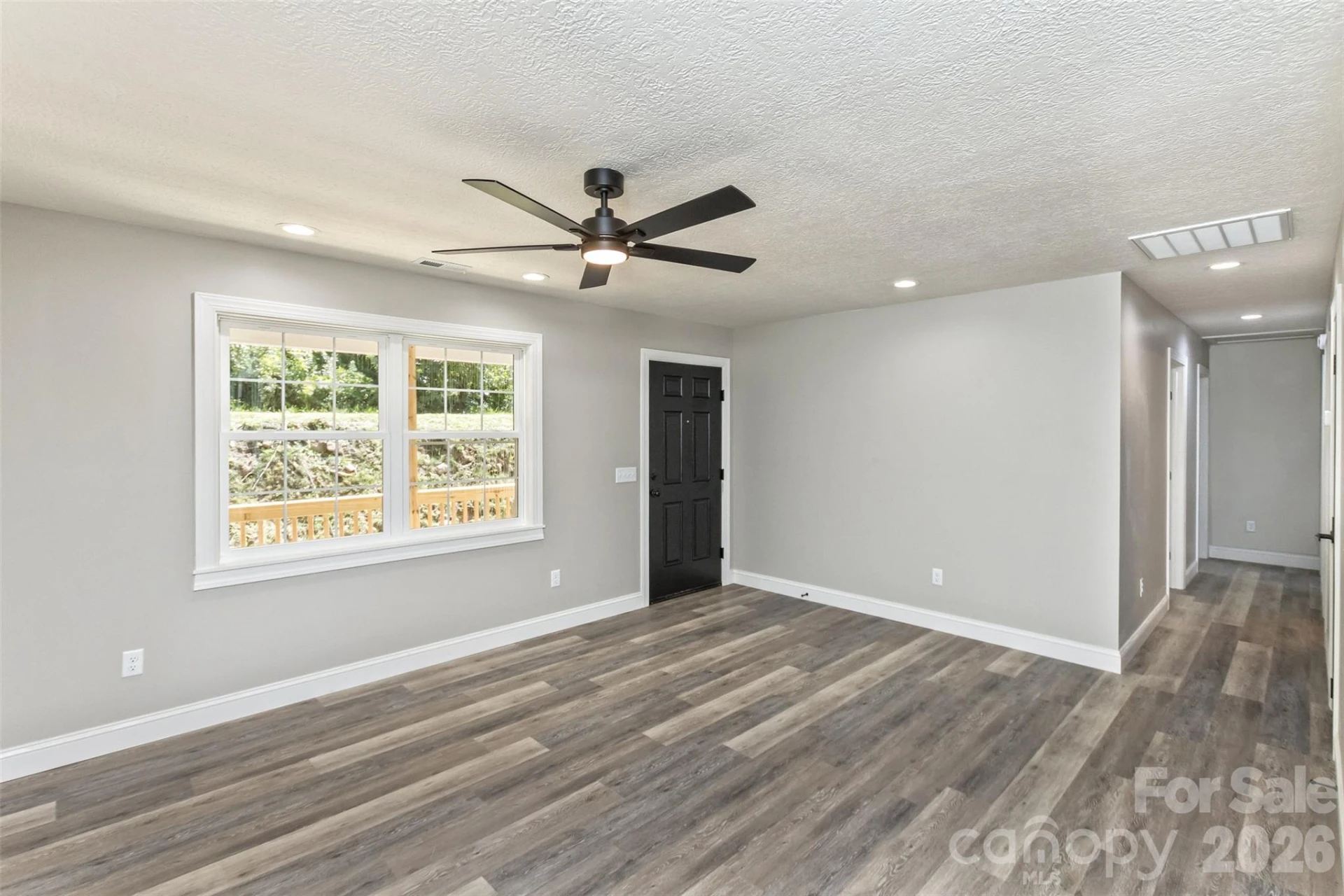340 Matthew Lane - Photo 3