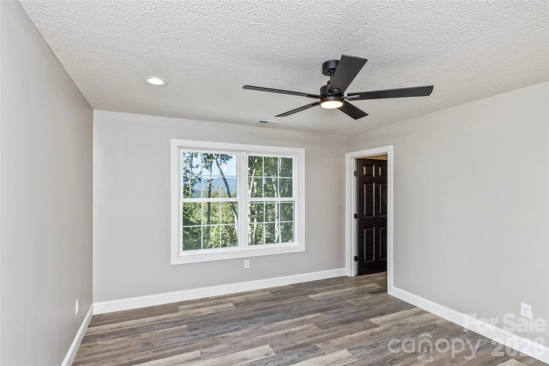 340 Matthew Lane - Photo 8