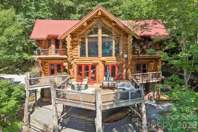 476 Waterford Drive, Maggie Valley, NC, 28751