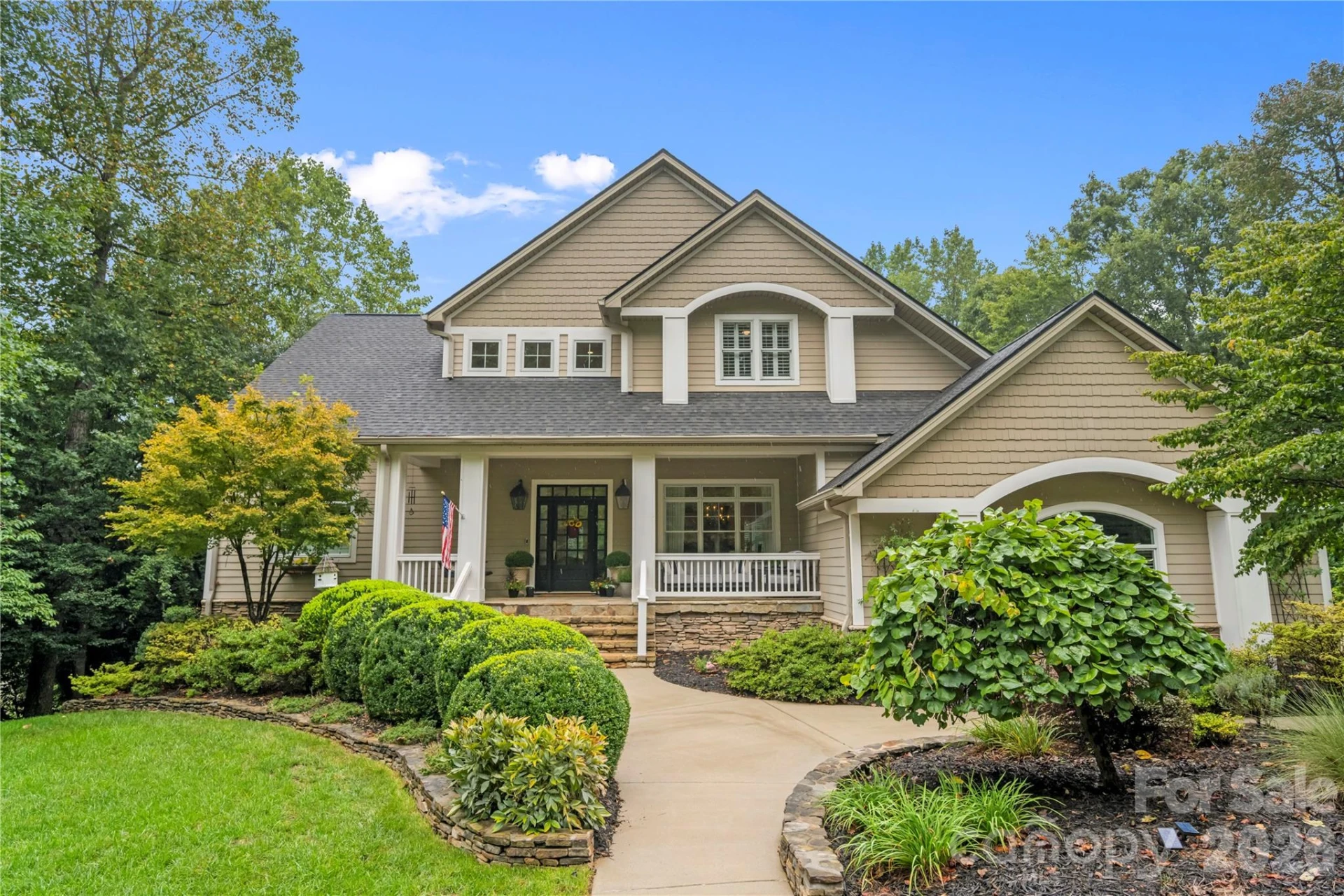1637 Olmsted Drive - Photo 3