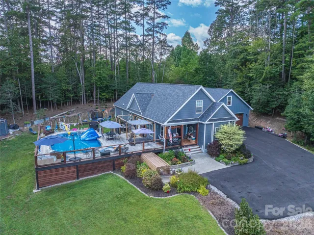212 W Sunset Ridge Drive, Etowah, NC, 28729