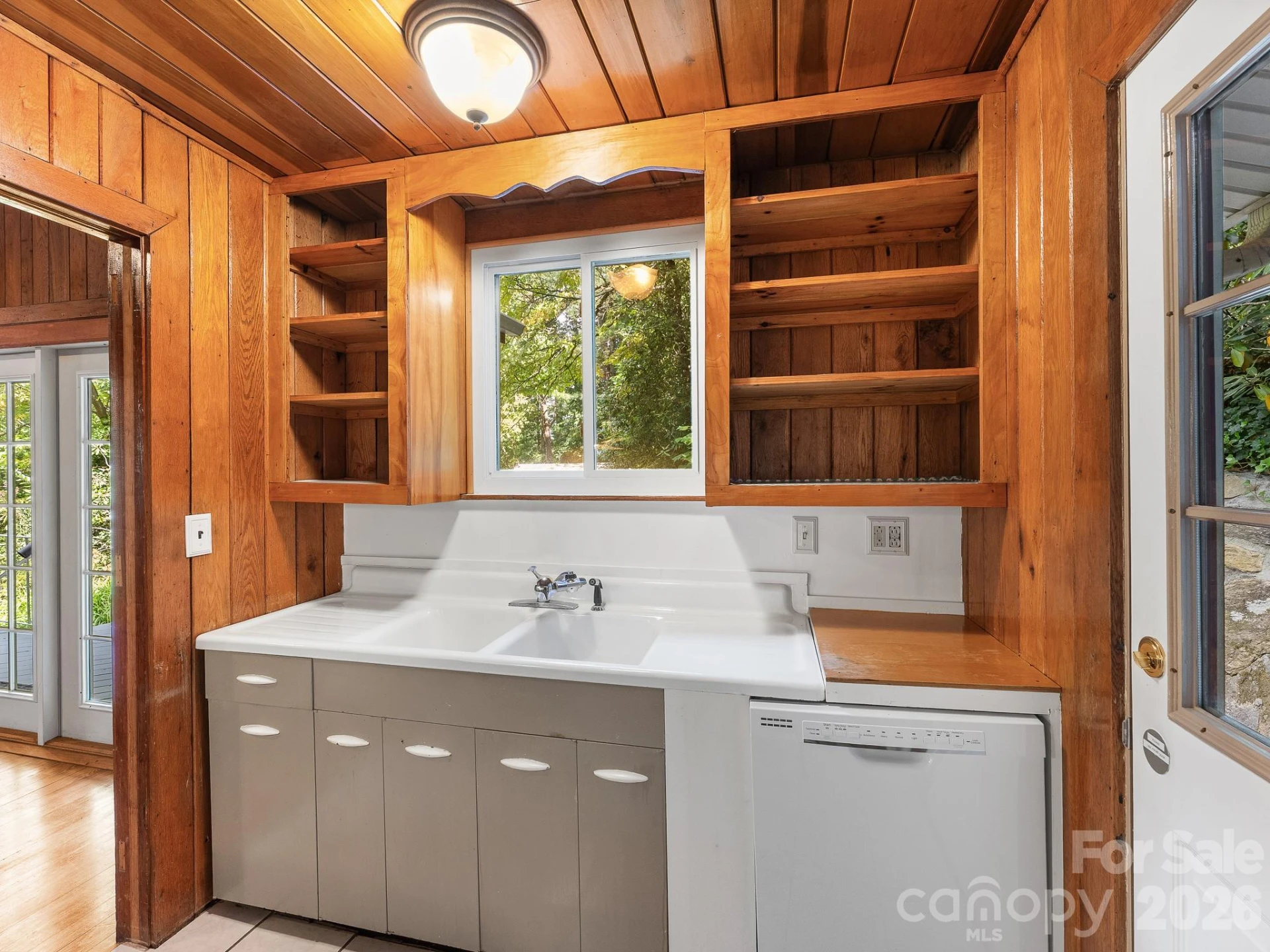 240 Seneca Boulevard - Photo 27