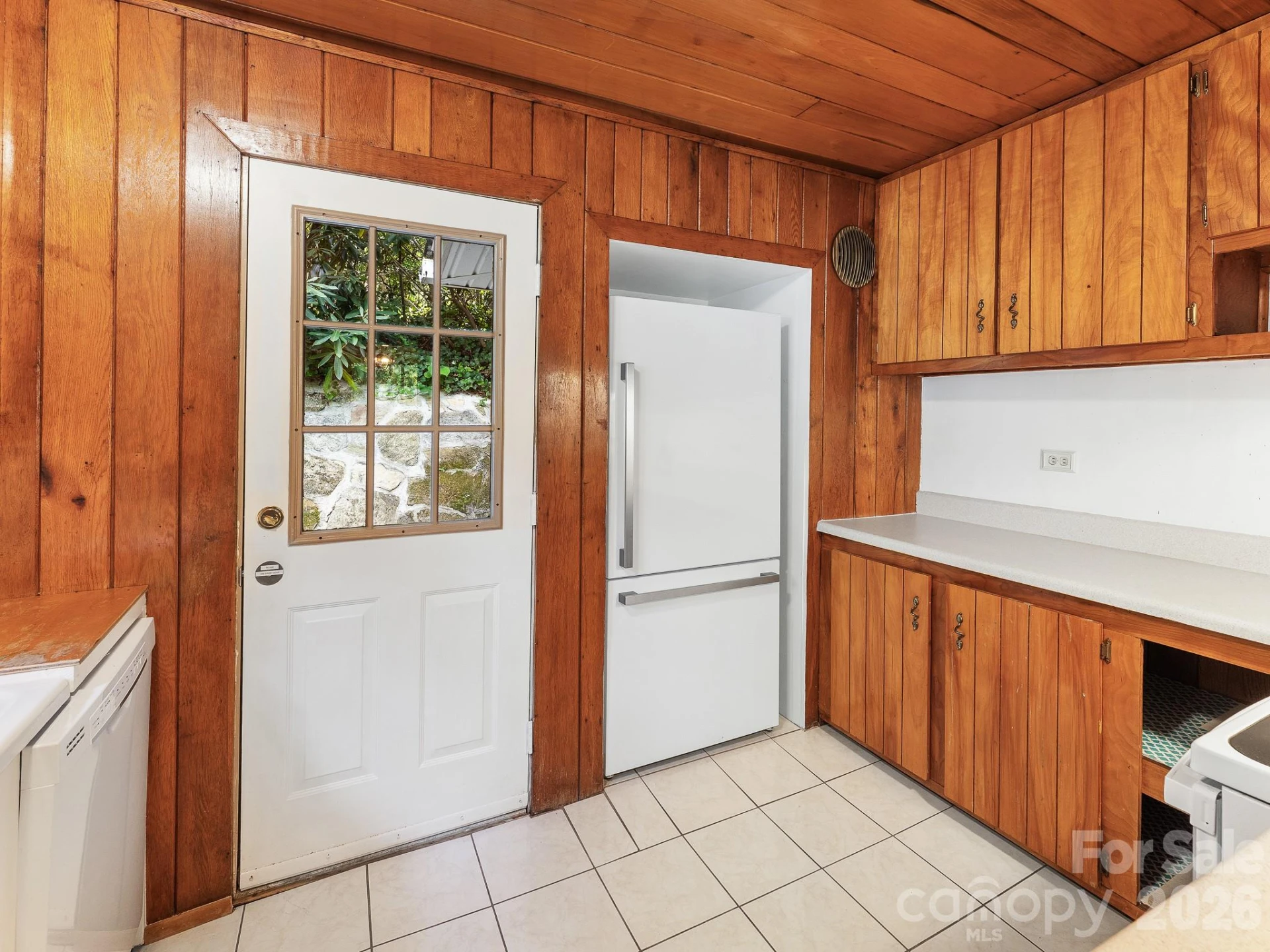 240 Seneca Boulevard - Photo 28